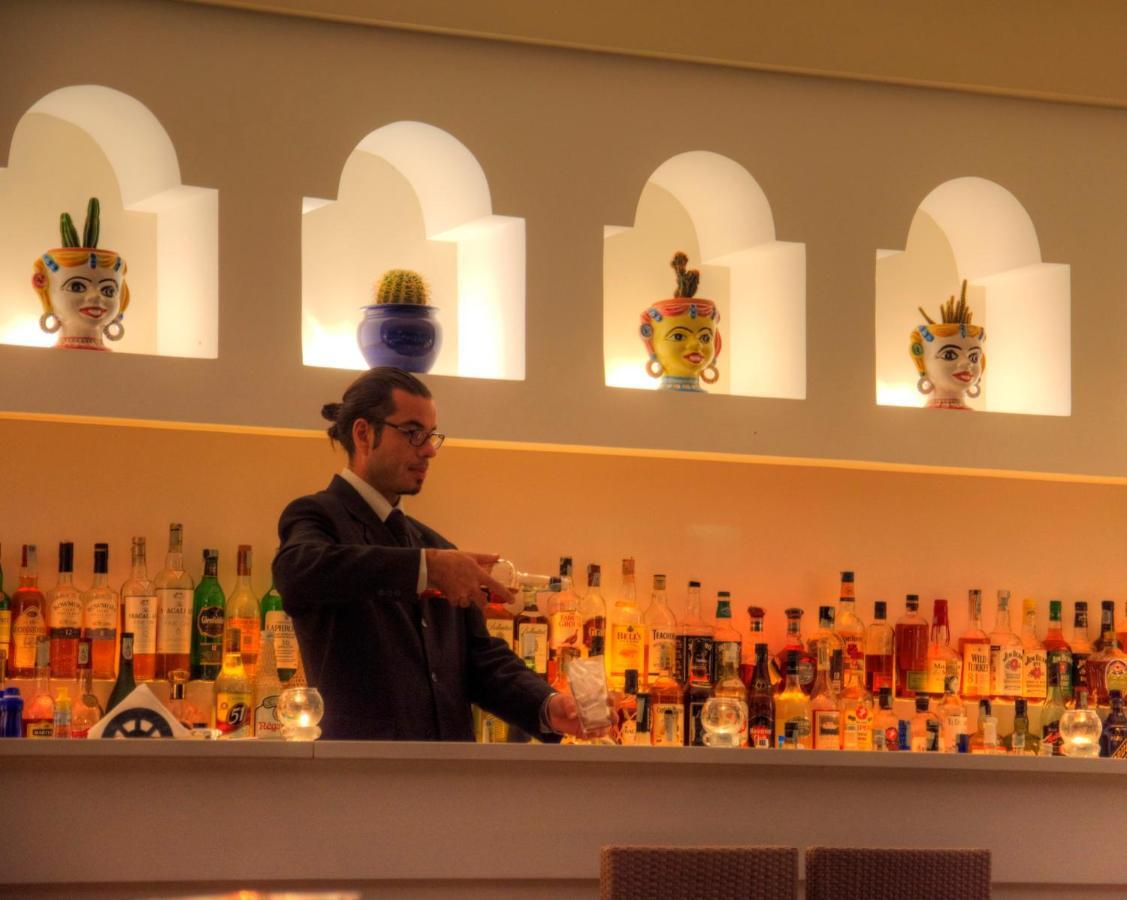 亚敏塔大酒店 索伦托 外观 照片